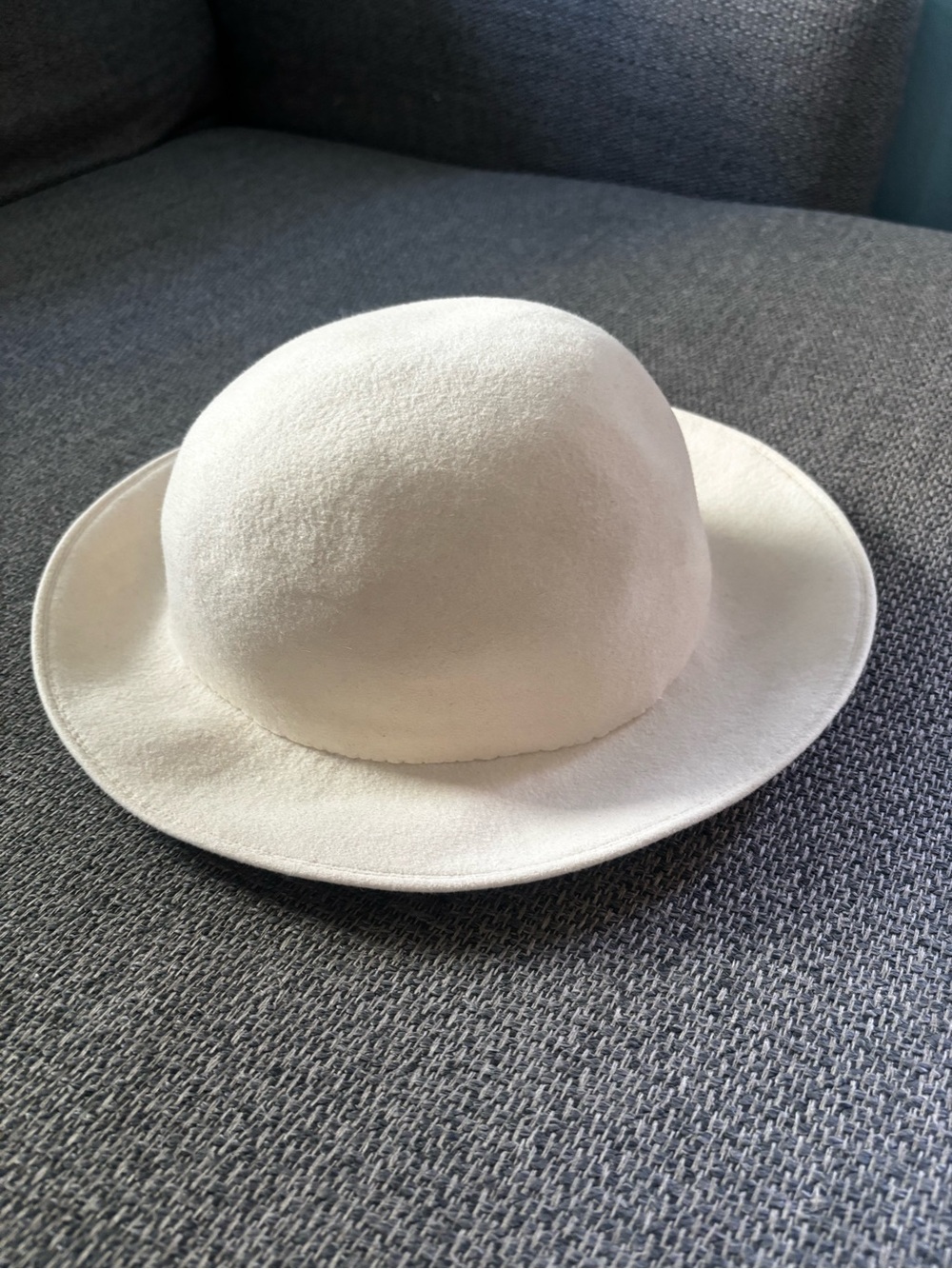Vintage Patricia Underwood Cream Felt Cloche / Bowler Hat